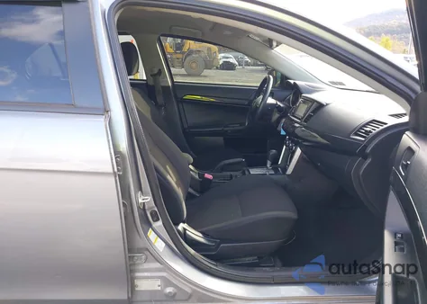 2017 Mitsubishi Lancer Es/Se/Sel z USA, uszkodzony, nr VIN JA32V2FW9HU000941